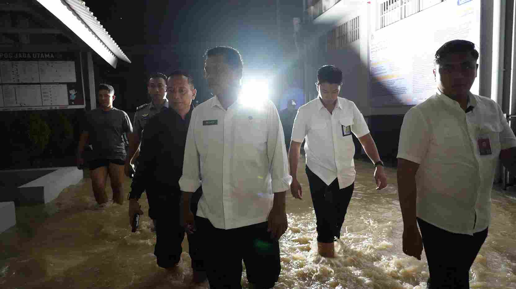 Tinjau Banjir di Lapas Cikarang, Dirjenpas Pastikan Layanan Warga Binaan Tetap Berjalan