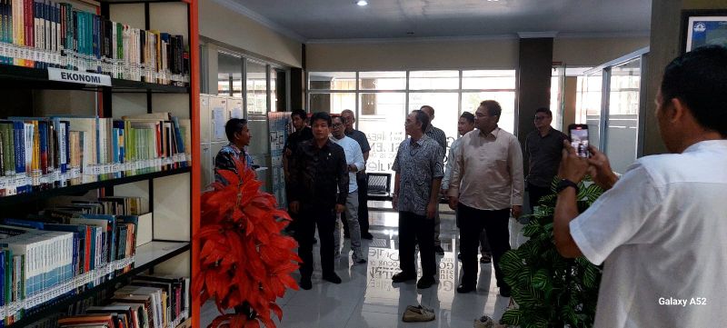 Kunjungi STIA Banten, Bonnie Triyana Dukung Peningkatan Kampus Menjadi Institut