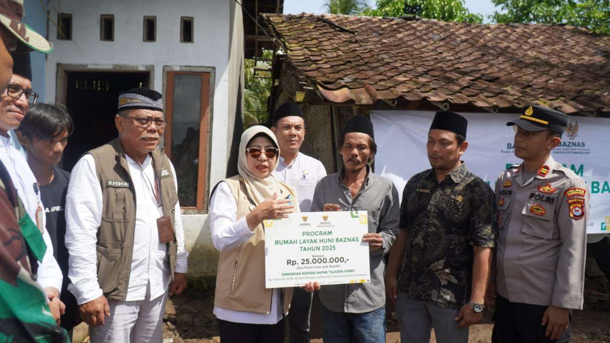 Baznas RI Serahkan Bantuan RLHB Untuk Kabupaten Pandeglang