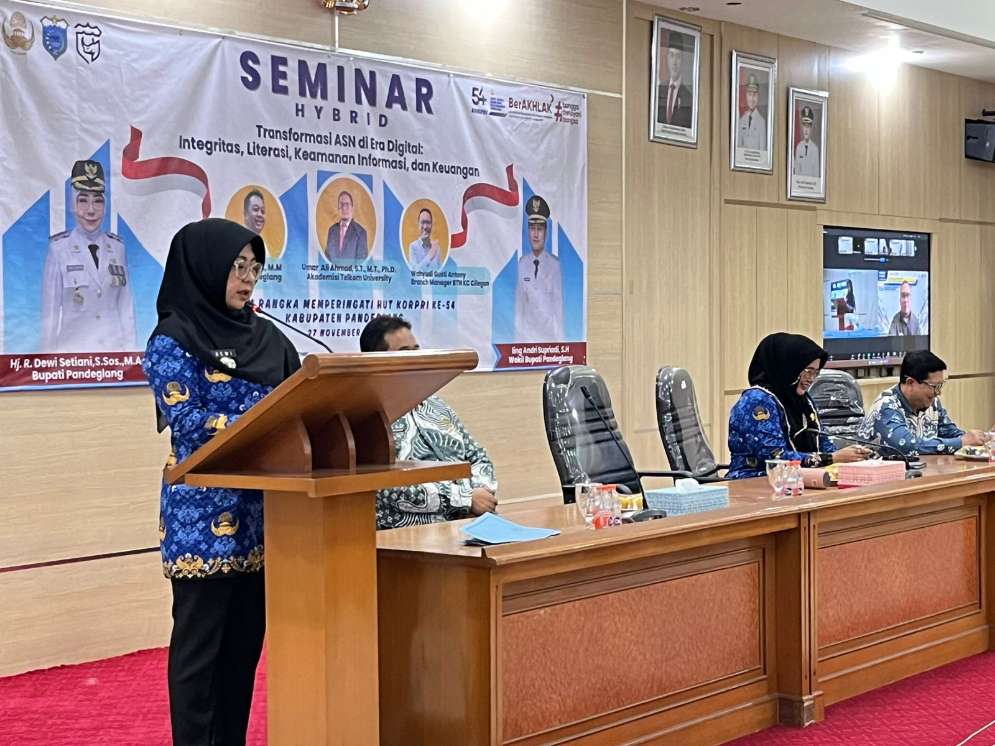 Bupati Dewi Tekankan Pentingnya Transformasi Digital