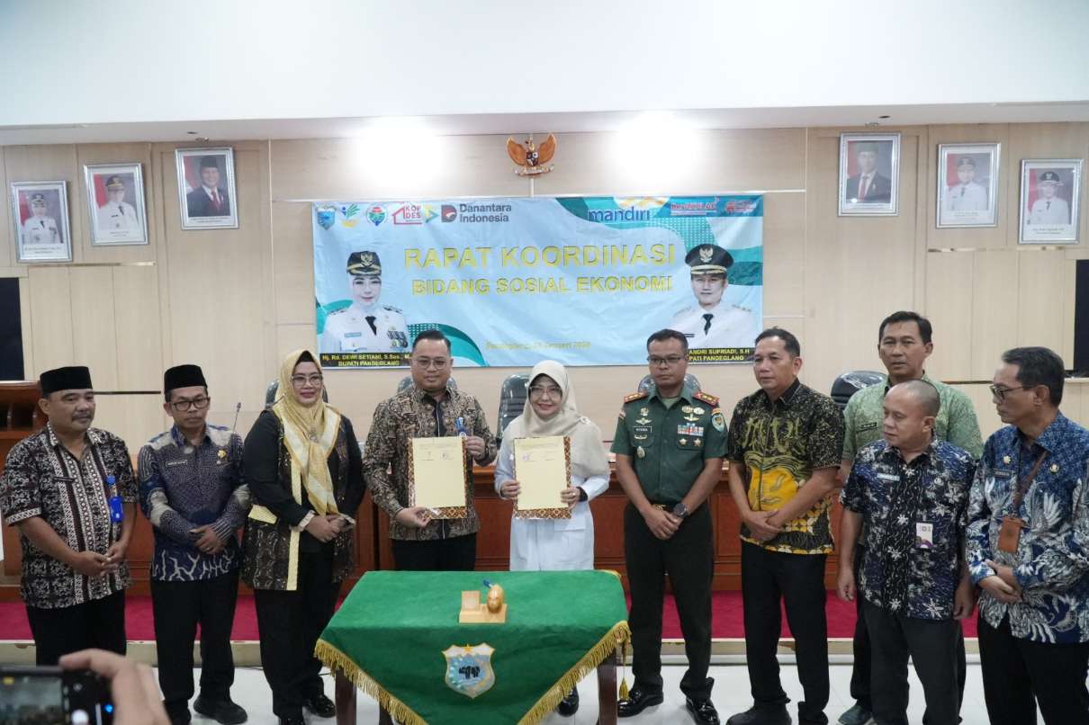 Hadiri Rakor Bidang Sosial Ekonomi, Bupati Dewi : Penguatan Ekonomi Harus Terintegrasi