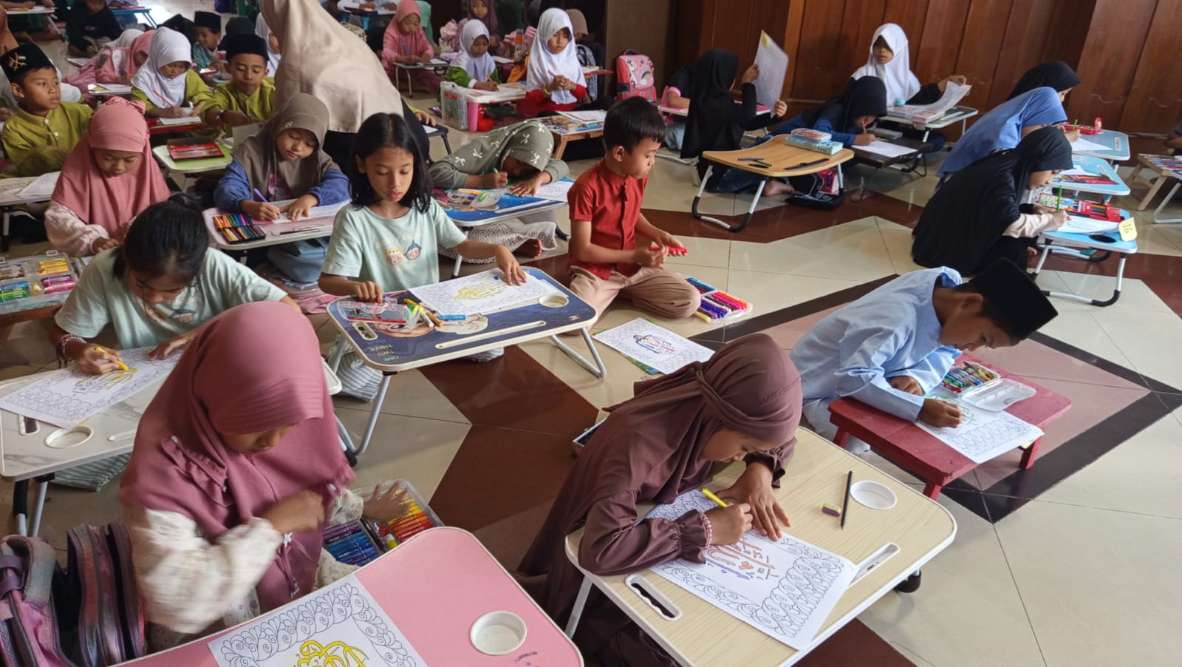 Tumbuhkan Kreativitas Anak, FKPQ bersama Porwan Gelar Lomba Mewarnai Kaligrafi