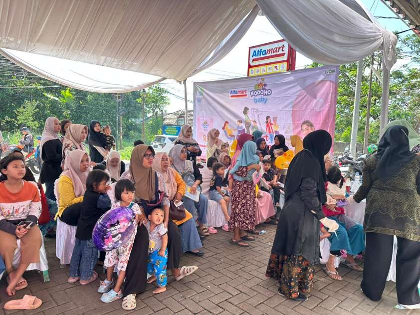 Alfamart Gandeng WINGS Group Gencarkan Program Sahabat Posyandu
