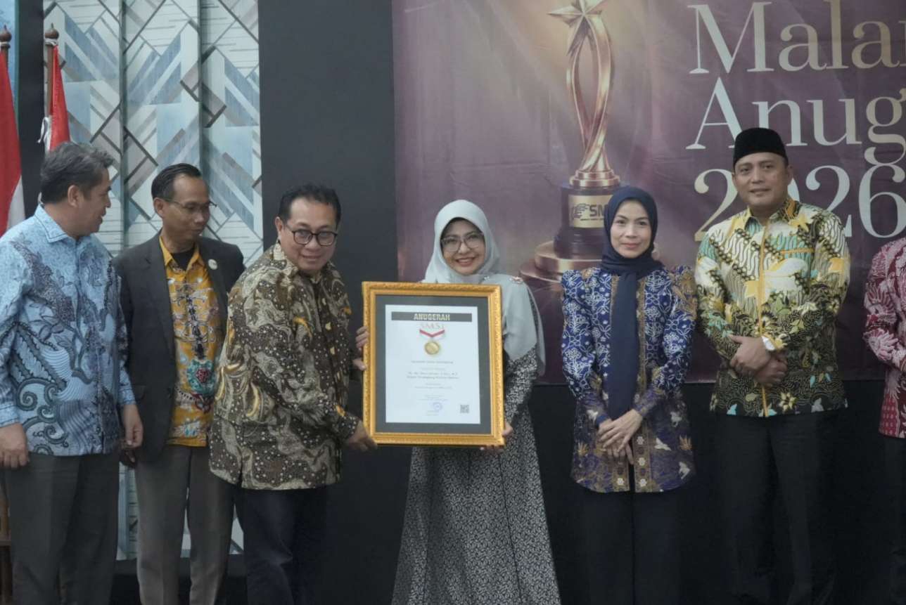 Bupati Pandeglang Raden Dewi Setiani Raih Anugerah Sahabat Pers Indonesia 2026 dari SMSI  ‎
