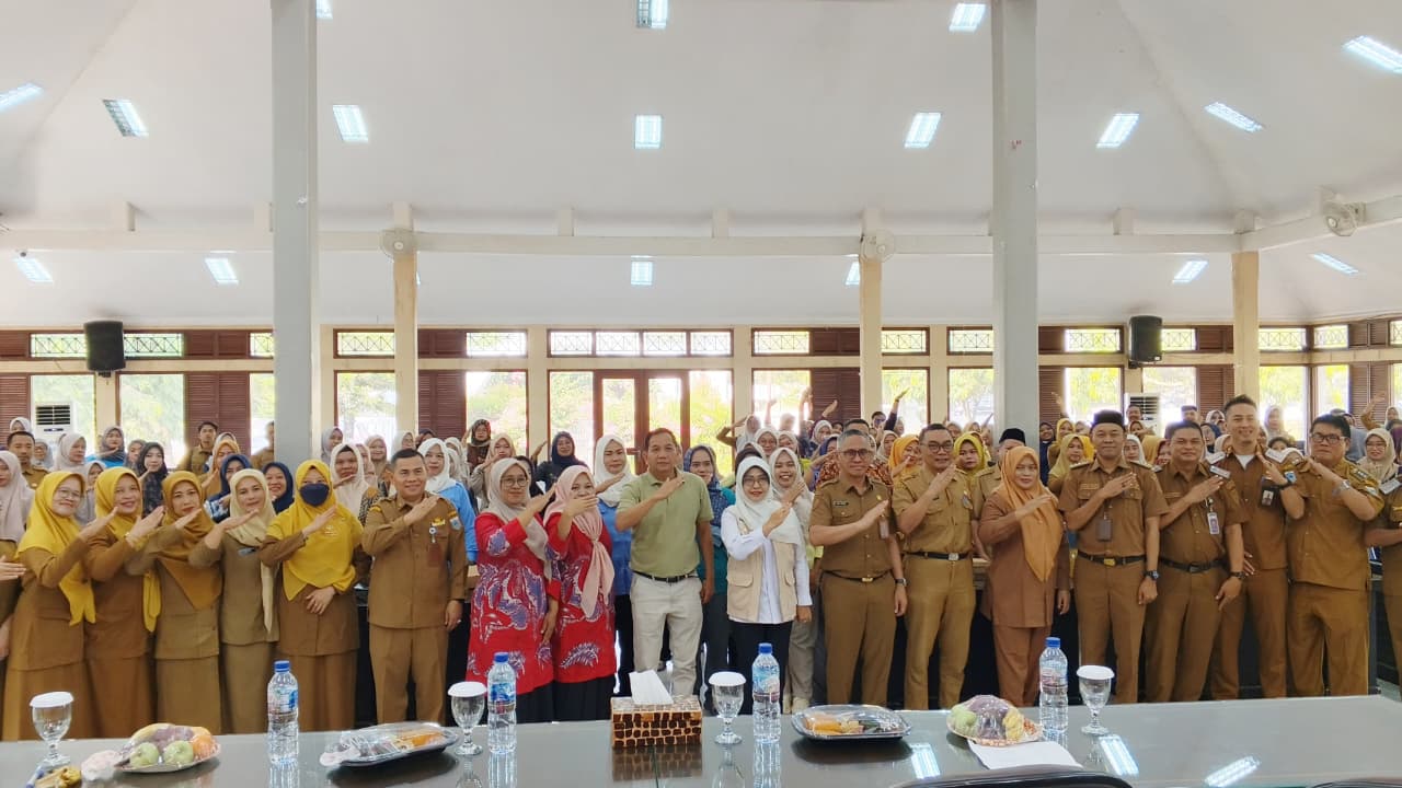 Bupati Raden Dewi Setiani Buka Pembinaan Gerakan Orang Tua Asuh Cegah Stunting