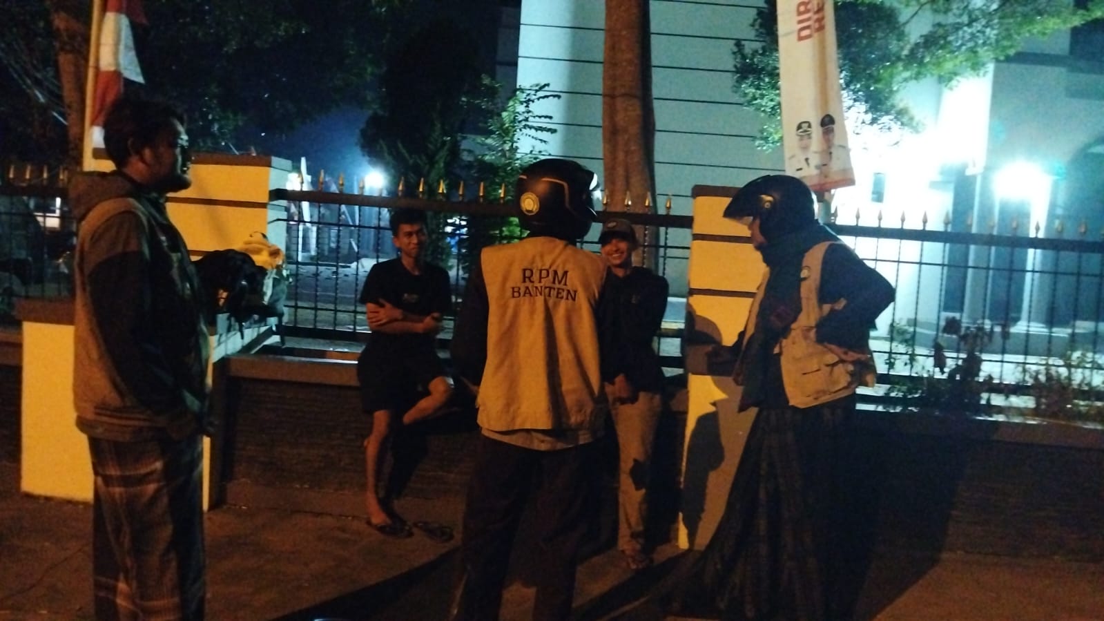 Asyik Konsumsi Miras di Area Gedung Setda, Sejumlah Pemuda Tak Berkutik Dikepung RPM