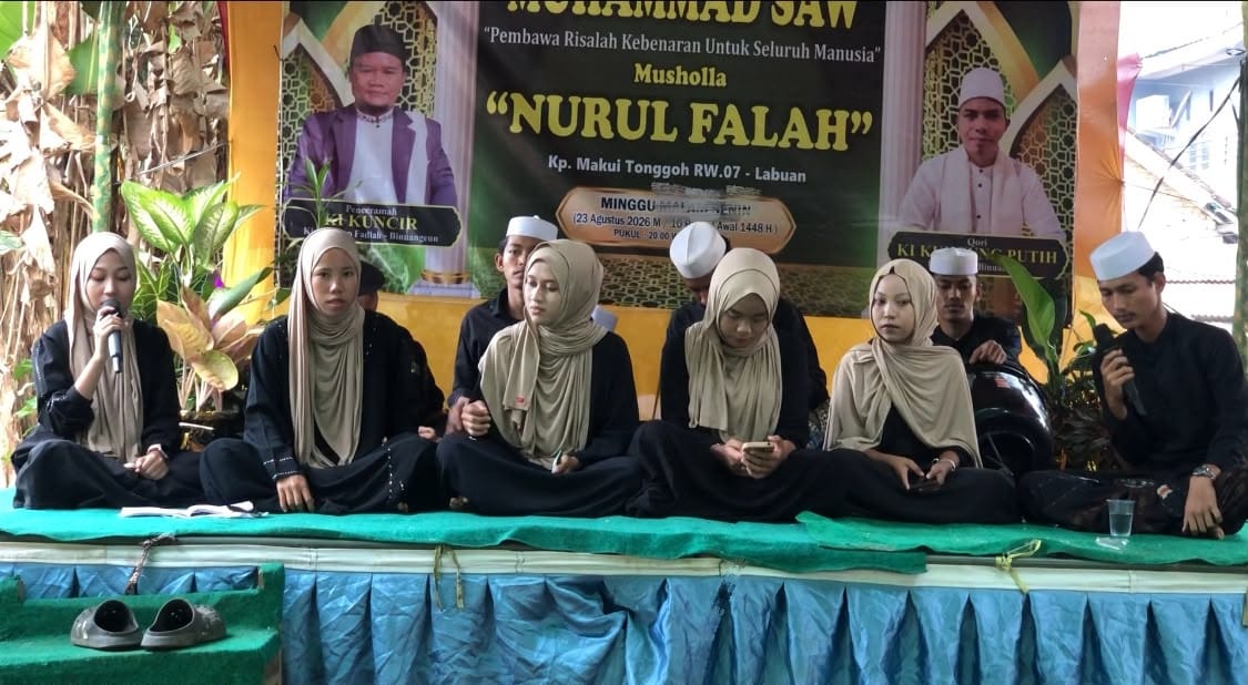 Grup Marawis AL-Manadief Kp. Makui Dari Ponpes Miftahul Jamaah Meriahkan Peringatan Maulid Nabi Muhammad SAW