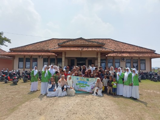 Komite SDIT Cordova Satu dan Fatayat NU Banten Lakukan Baksos di Kecamatan Sukaresmi